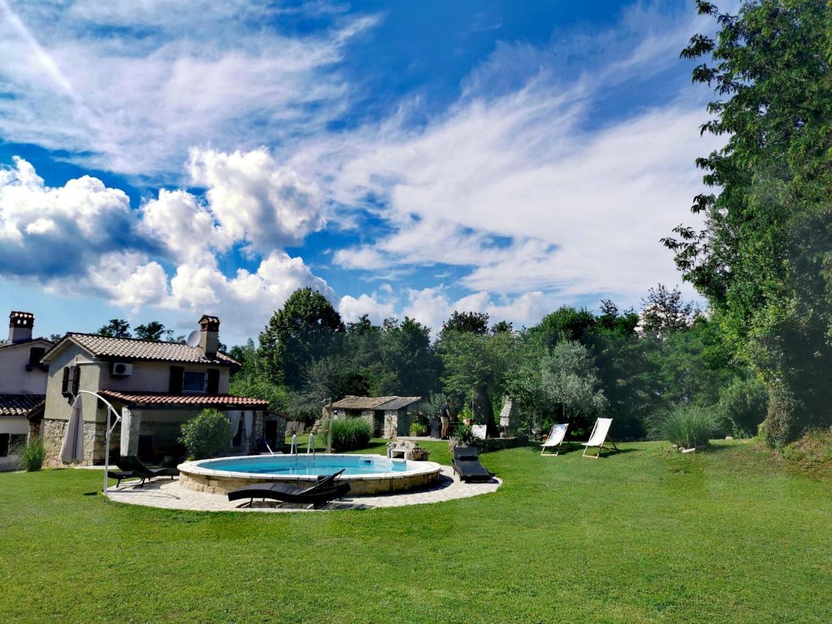 Holiday House Vuki Nedescina Екстер'єр фото